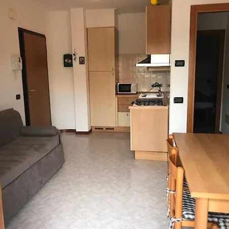 Apartment Ipanema Il Mare A Due Passi Da Colla